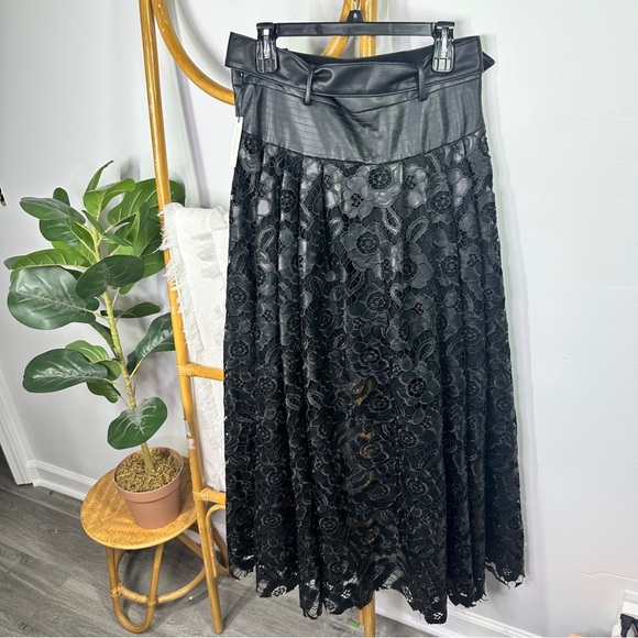 NWT Anthropologie Black Floral Faux Leather Hi Low Skirt sz 14 - Picture 4 of 8